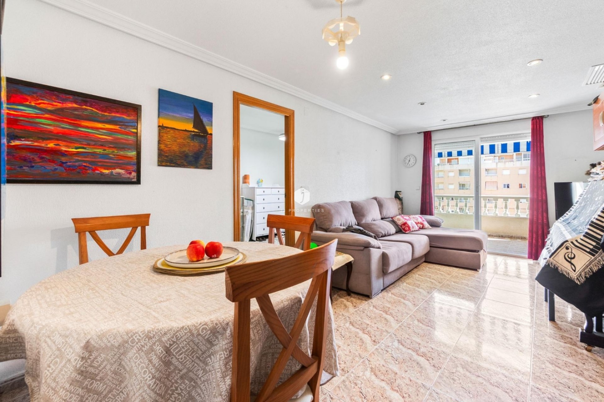 Aus zweiter Hand - Wohnung -
Torrevieja - Torrevieja Centro