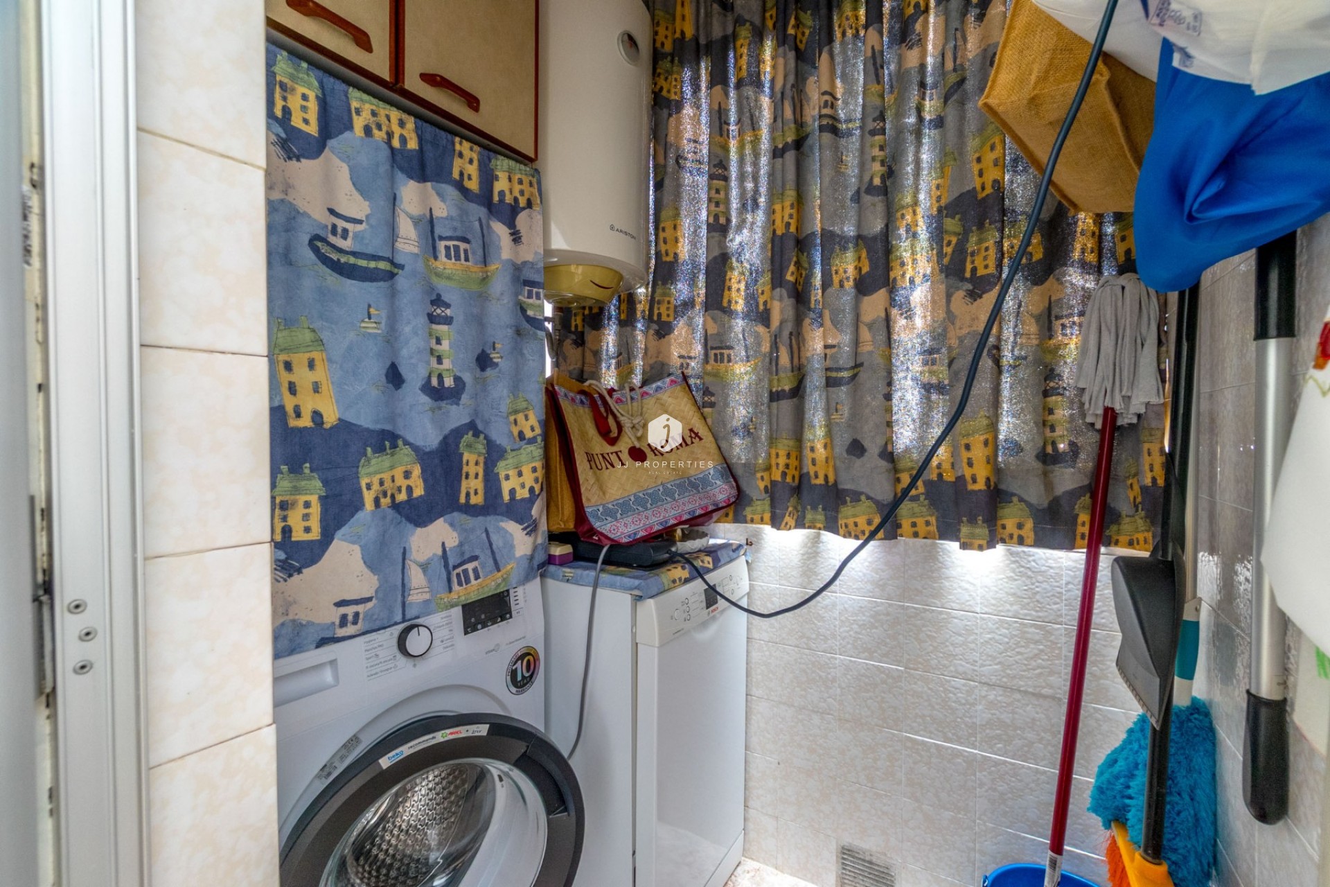 Aus zweiter Hand - Wohnung -
Torrevieja - Torrevieja Centro