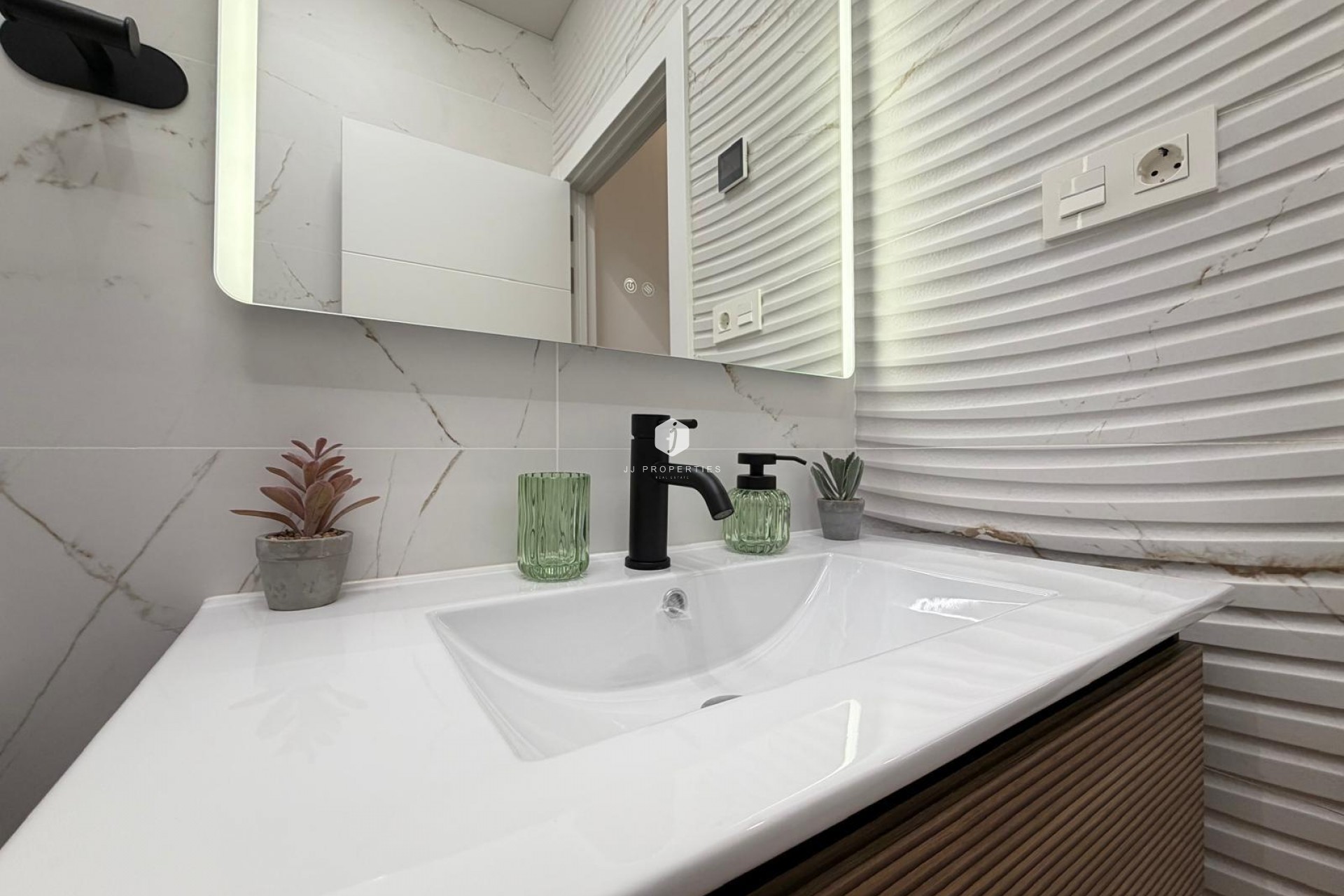 Aus zweiter Hand - Wohnung -
Torrevieja