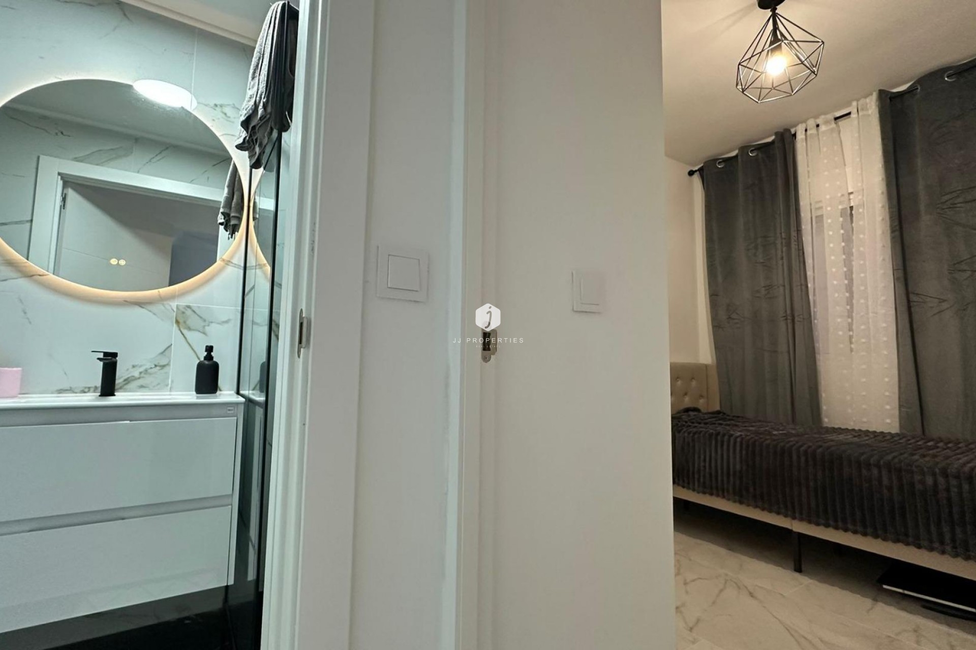 Aus zweiter Hand - Wohnung -
Torrevieja