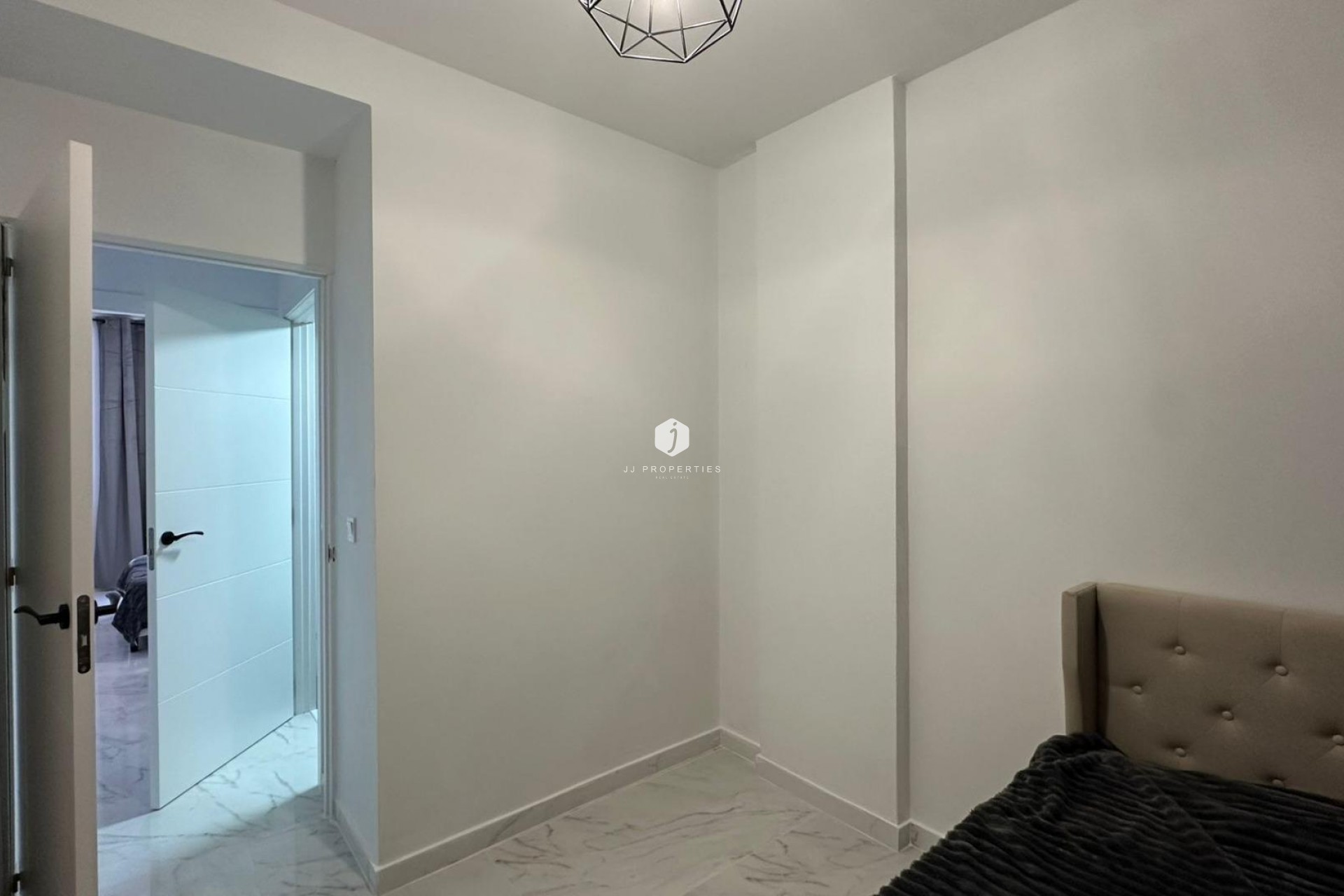 Aus zweiter Hand - Wohnung -
Torrevieja