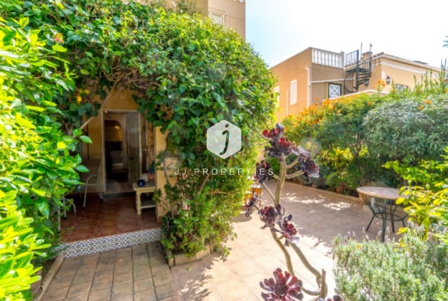 Bungalow - Resale - Torrevieja -
                Costa Blanca