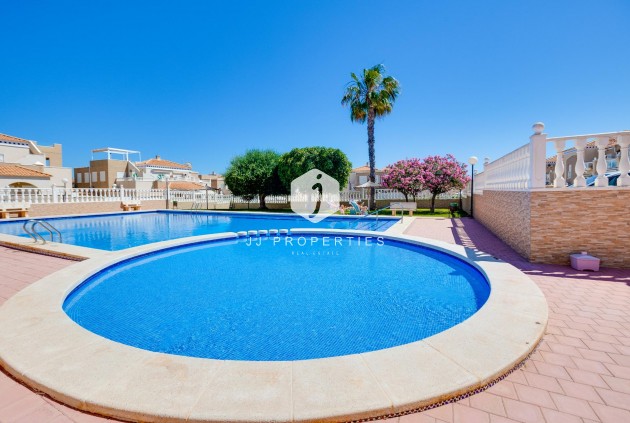 Bungalow - Segunda mano - Torrevieja -
                Aguas Nuevas 1
