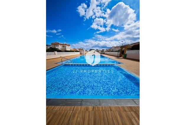 Bungalow - Segunda mano - Torrevieja -
                Los Balcones - Los Altos del Edén