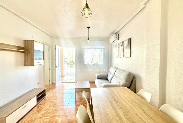 Bungalow - Tweedehands - Torrevieja -
                Playa de los Locos