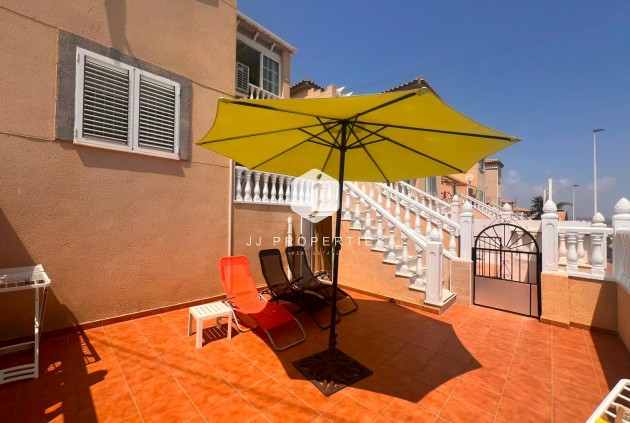 Bungalow - Tweedehands - Torrevieja -
                Torrejón