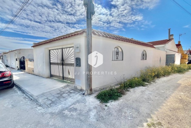 Bungalow - Z drugiej ręki - Torrevieja -
                La Siesta - El Salado - Torreta