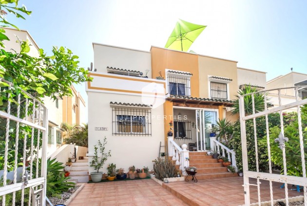 Chalet - Aus zweiter Hand - Los Altos -
                Res Valle de los pinos