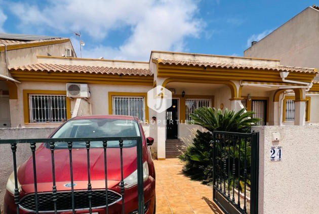 Chalet - D'occasion - Daya Nueva -
                Costa Blanca