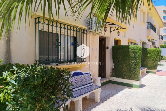 Chalet - D'occasion - La Zenia -
                Costa Blanca