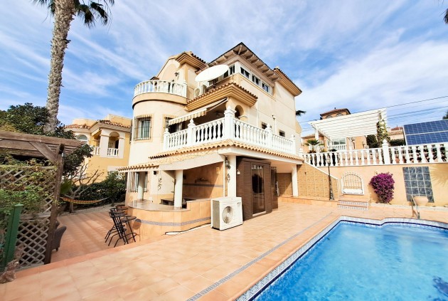 Chalet - D'occasion - Orihuela Costa -
                Altos De Campoamor