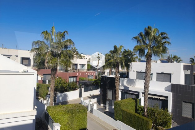 Chalet - D'occasion -
            Orihuela Costa - C-61332