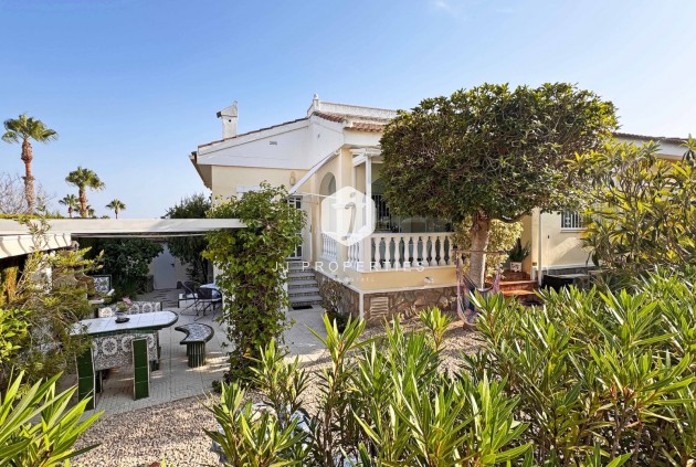 Chalet - D'occasion - Rojales -
                Inland