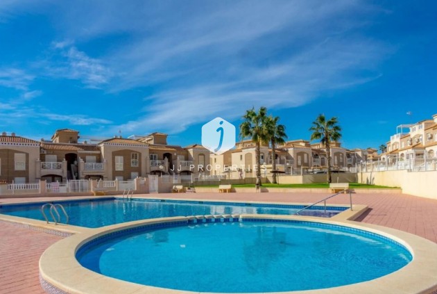 Chalet - D'occasion -
            Torrevieja - C-47173