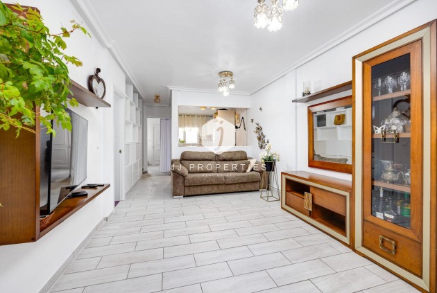 Chalet - D'occasion - Torrevieja -
                Calas blanca