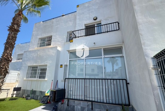 Chalet - D'occasion - Torrevieja -
                Costa Blanca