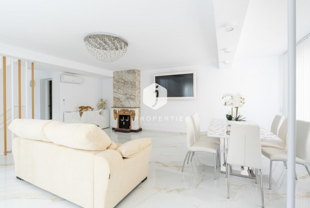 Chalet - D'occasion - Torrevieja -
                Punta prima