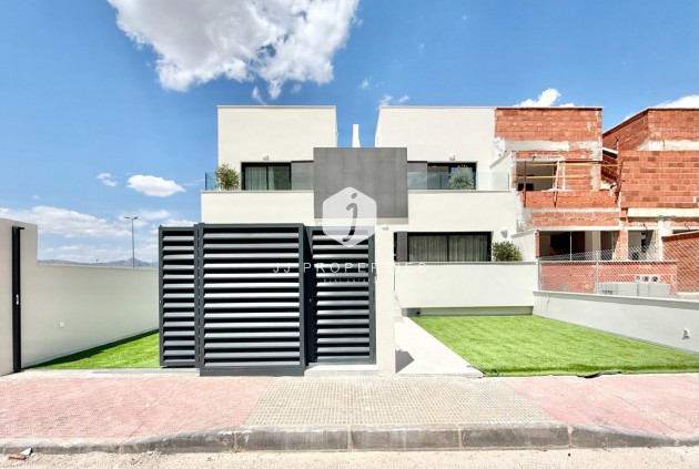 Chalet - Nouvelle construction - Cox -
                San Fernando