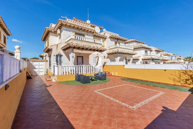 Chalet - Resale -
            Cabo Roig - C-29060