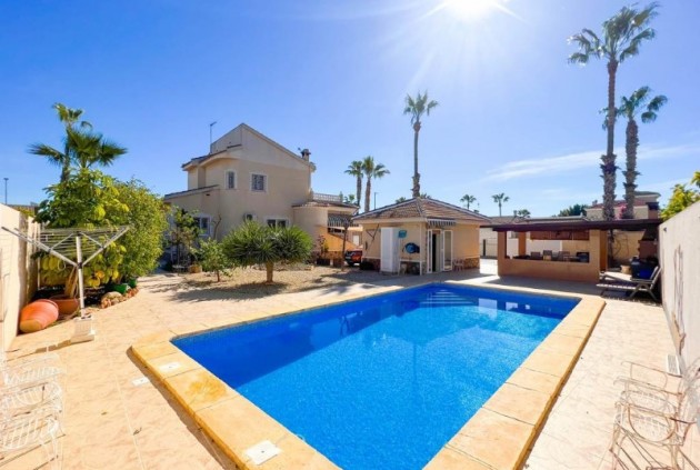 Chalet - Resale - Ciudad Quesada -
                Costa Blanca