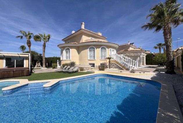 Chalet - Resale - Ciudad Quesada -
                Costa Blanca