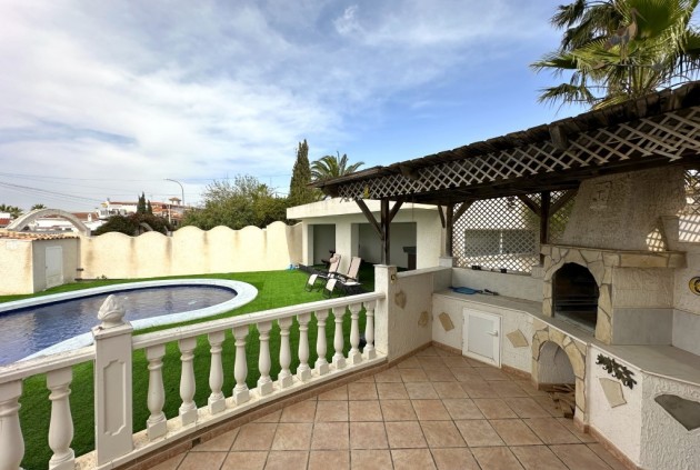 Chalet - Resale - Ciudad Quesada -
                Costa Blanca