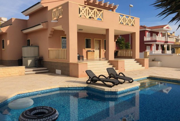 Chalet - Resale - Ciudad Quesada -
                Costa Blanca