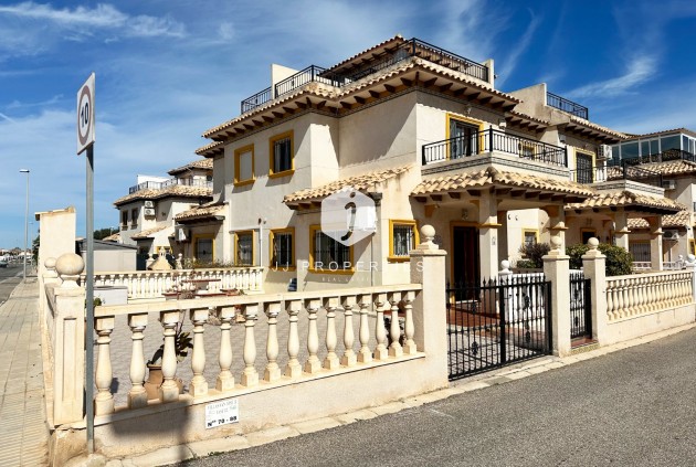 Chalet - Resale - Orihuela Costa -
                Costa Blanca