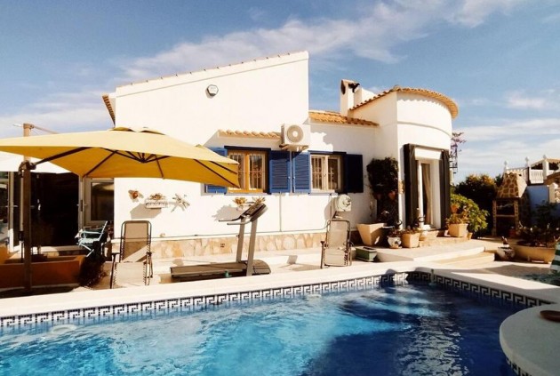 Chalet - Resale - Orihuela Costa -
                La Florida