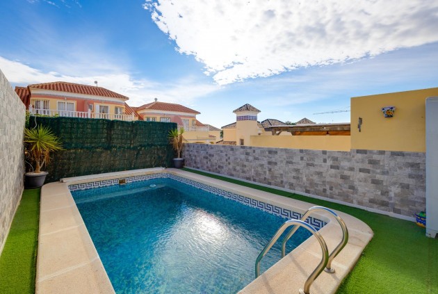 Chalet - Resale - Orihuela Costa -
                Las Filipinas