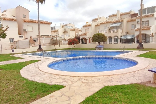 Chalet - Resale - Orihuela Costa -
                Playa Flamenca