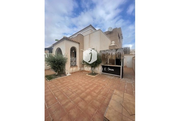 Chalet - Resale - Torrevieja -
                aguas nuevas