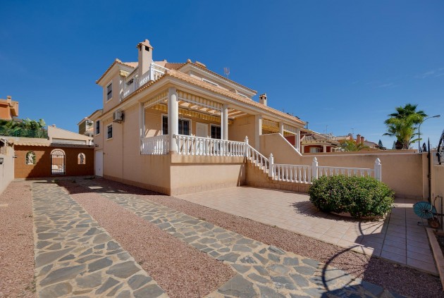 Chalet - Resale - Torrevieja -
                Costa Blanca