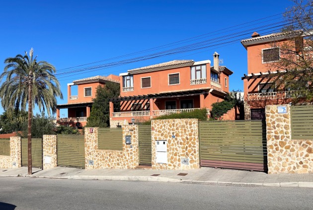 Chalet - Resale - Torrevieja -
                Costa Blanca