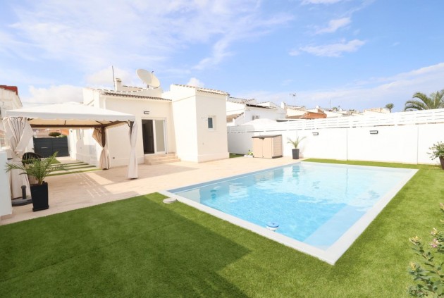 Chalet - Resale - Torrevieja -
                Costa Blanca