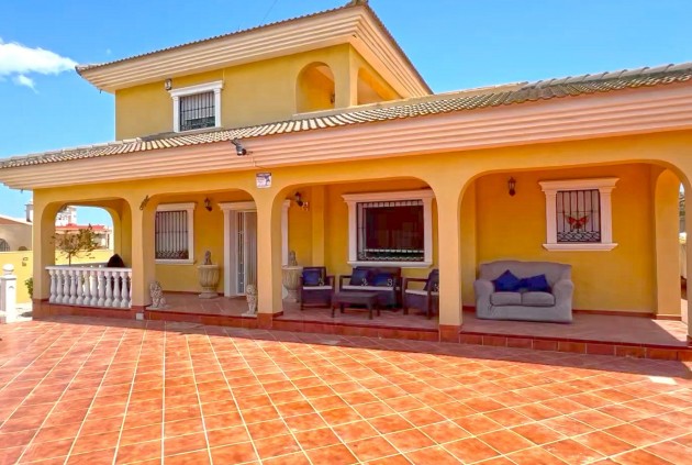 Chalet - Resale - Torrevieja -
                Costa Blanca