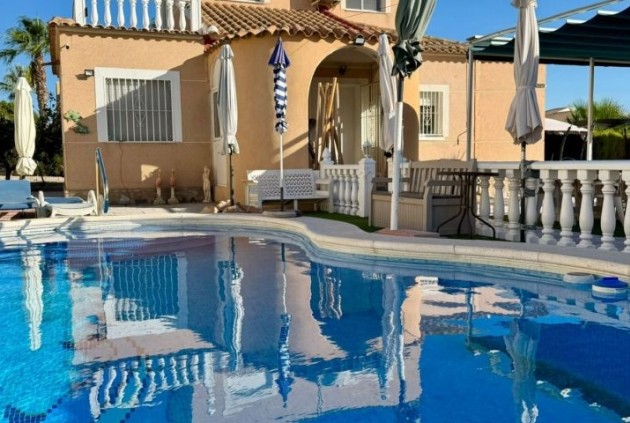 Chalet - Resale - Torrevieja -
                Costa Blanca