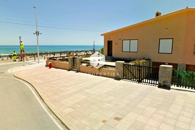 Chalet - Resale - Torrevieja -
                La Mata
