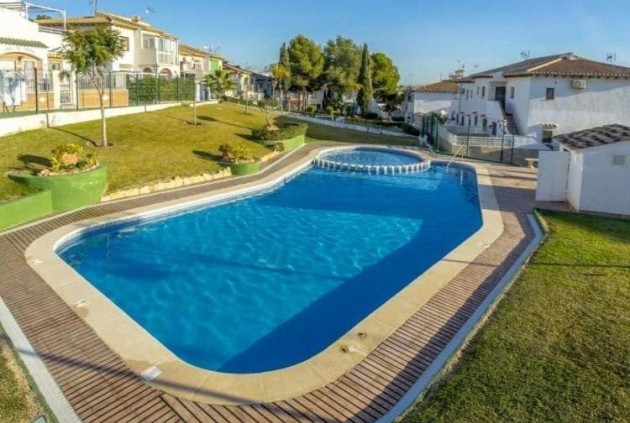 Chalet - Resale - Torrevieja -
                Los Balcones