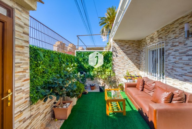 Chalet - Resale - Torrevieja -
                Nueva Torrevieja