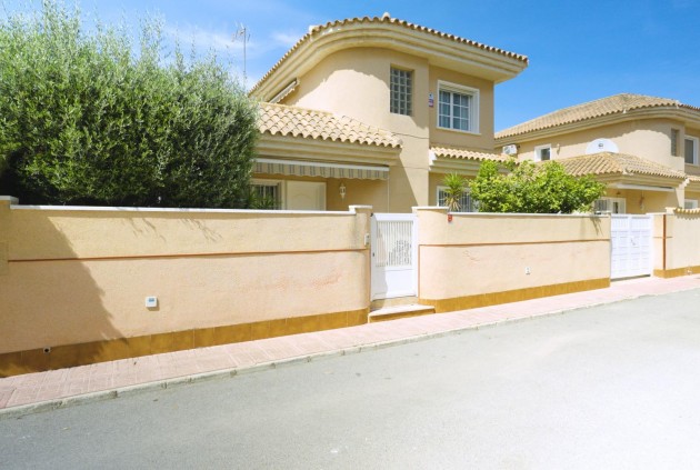 Chalet - Resale - Torrevieja -
                Punta prima