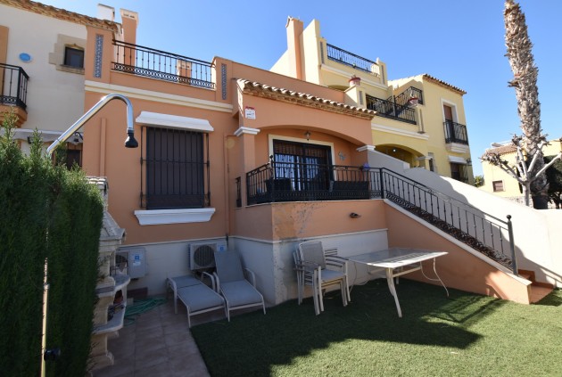 Chalet - Segunda mano - Algorfa -
                Inland