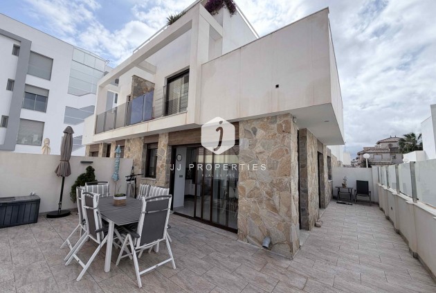 Chalet - Segunda mano - Cabo Roig -
                Costa Blanca