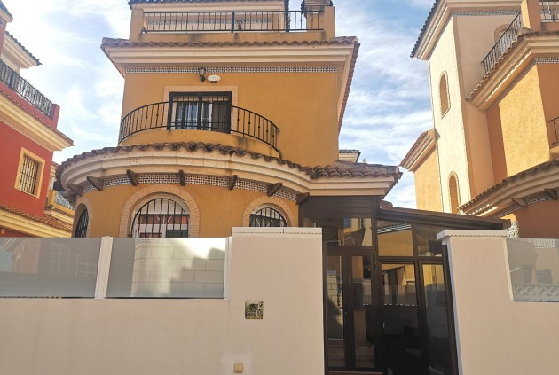 Chalet - Segunda mano - Los Montesinos -
                Costa Blanca