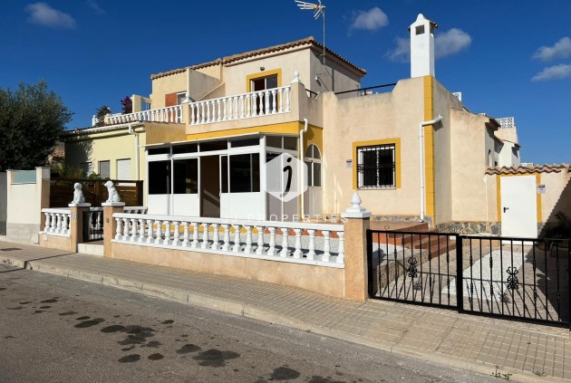 Chalet - Segunda mano - Orihuela Costa -
                Costa Blanca