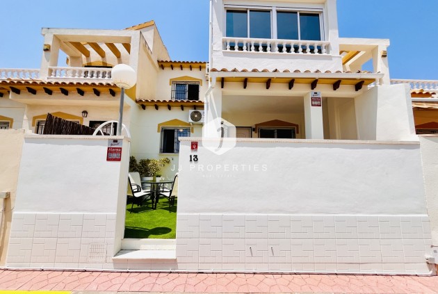 Chalet - Segunda mano -
            Playa Flamenca - C-36113