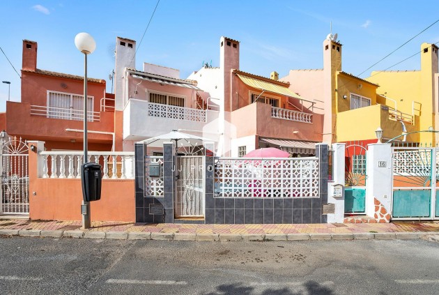 Chalet - Segunda mano - Torrevieja -
                Aguas Nuevas 1