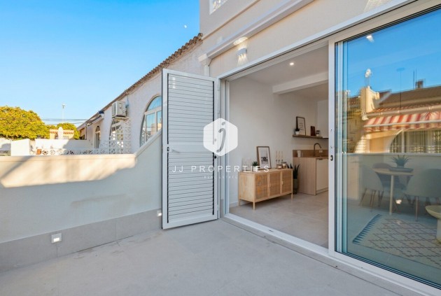 Chalet - Segunda mano - Torrevieja -
                Costa Blanca