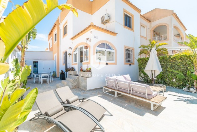 Chalet - Segunda mano - Torrevieja -
                Costa Blanca