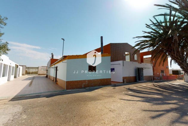 Chalet - Tweedehands - Albatera -
                Inland